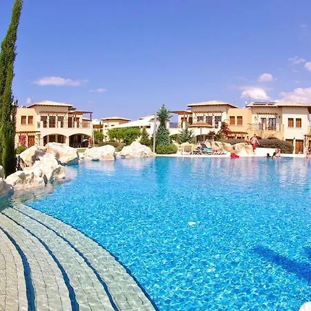 Apartment 3 Bedroom Prometheus With Garden, Aphrodite Hills