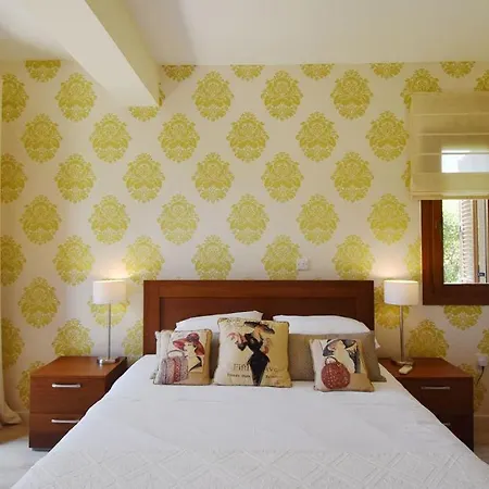 Daire 3 Bedroom Prometheus With Garden, Aphrodite Hills Sakarya