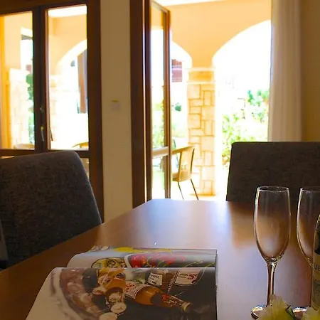 3 Bedroom Prometheus With Garden, Aphrodite Hills Appartamento Kouklia