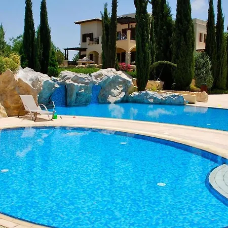3 Bedroom Prometheus With Garden, Aphrodite Hills Appartamento Kouklia