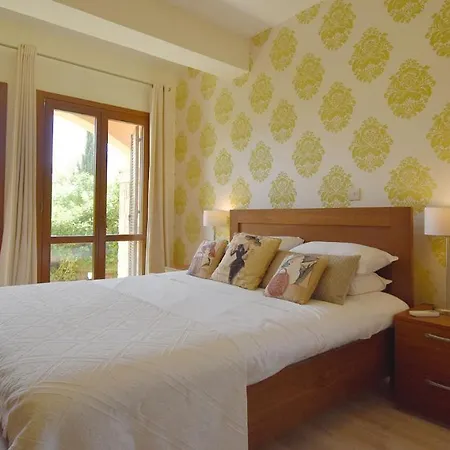 3 Bedroom Prometheus With Garden, Aphrodite Hills Kouklia