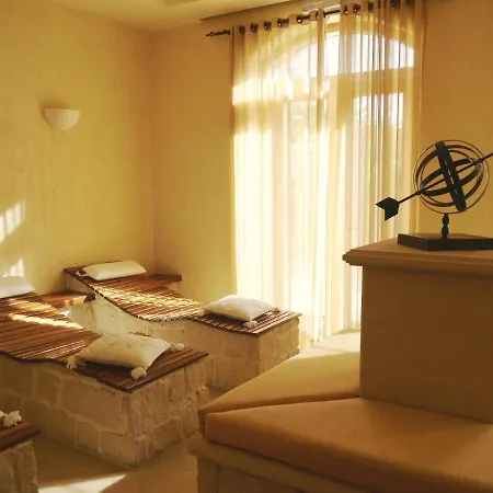 3 Bedroom Prometheus With Garden, Aphrodite Hills Appartamento *
